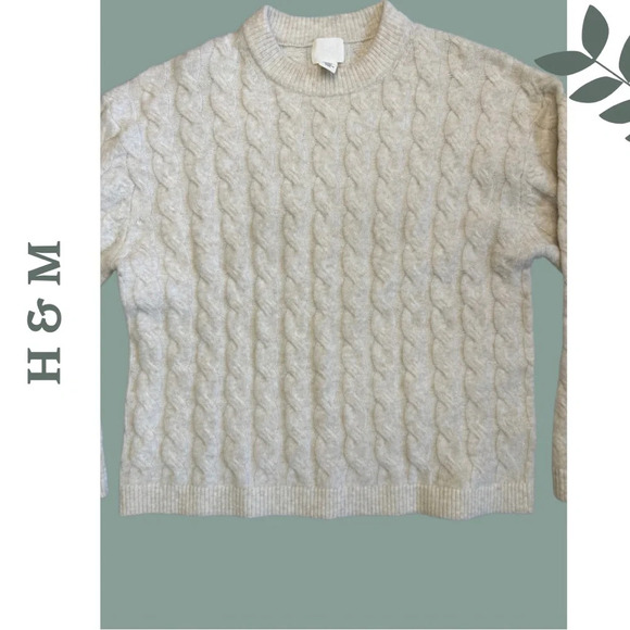 🛍️3/$40 H & M Long Sleeve Crew Neck Cable Knit Sweater Cream Size Extra Small - Picture 3 of 6